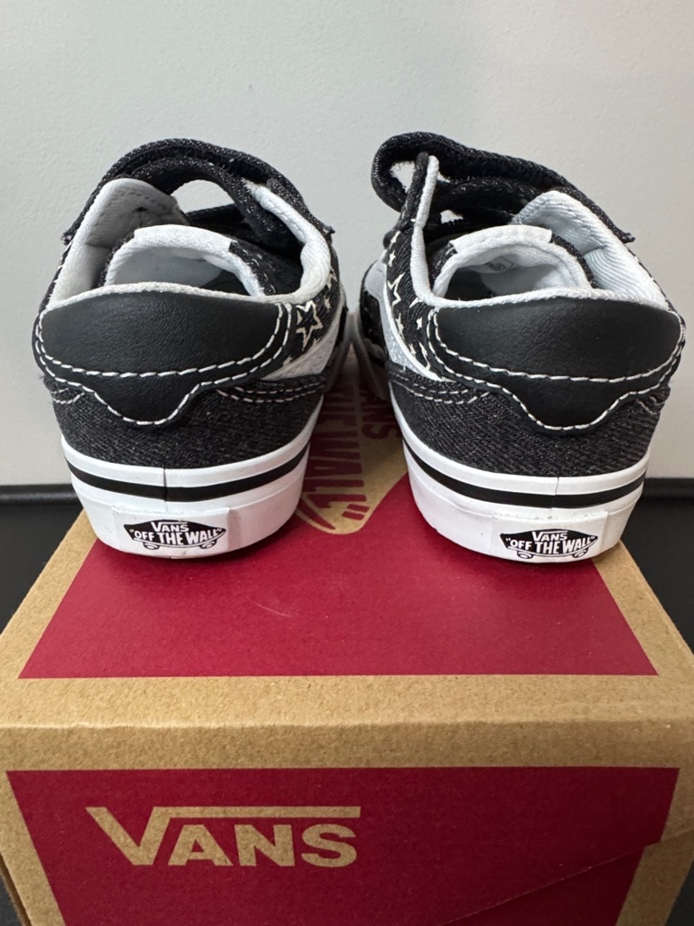 Vans Brooklyn Ls V Stars Black Canvas Velcro Sneakers Toddler Size 8 New NIB - Picture 7 of 11